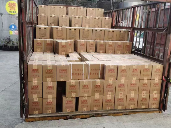 武漢王總500件定制酒發貨